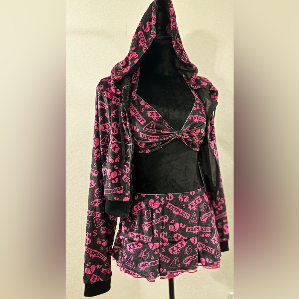 CERTIFIED FREAK VELOUR TRACK JACKET
AND SKIRT SET XL
